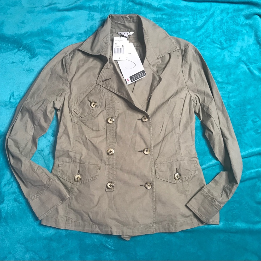 New With Tags CAbi Jacket 🎈🎈